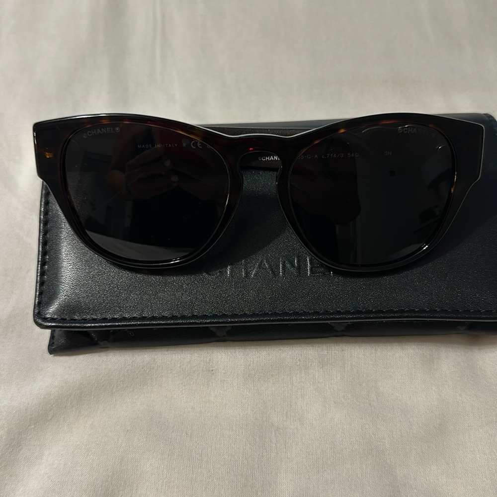 Chanel sun glasses